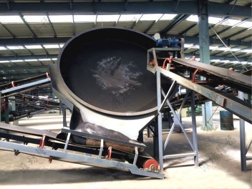 3萬(wàn)噸豬糞有機(jī)肥